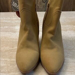 MIA Women's Camel Heeled Boots